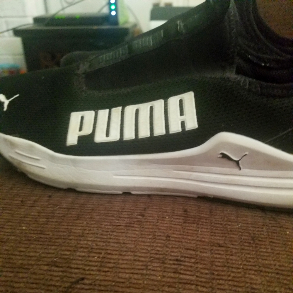 Puma shoes black and white size 7 mens. Excellent condition only worn a fewtimes